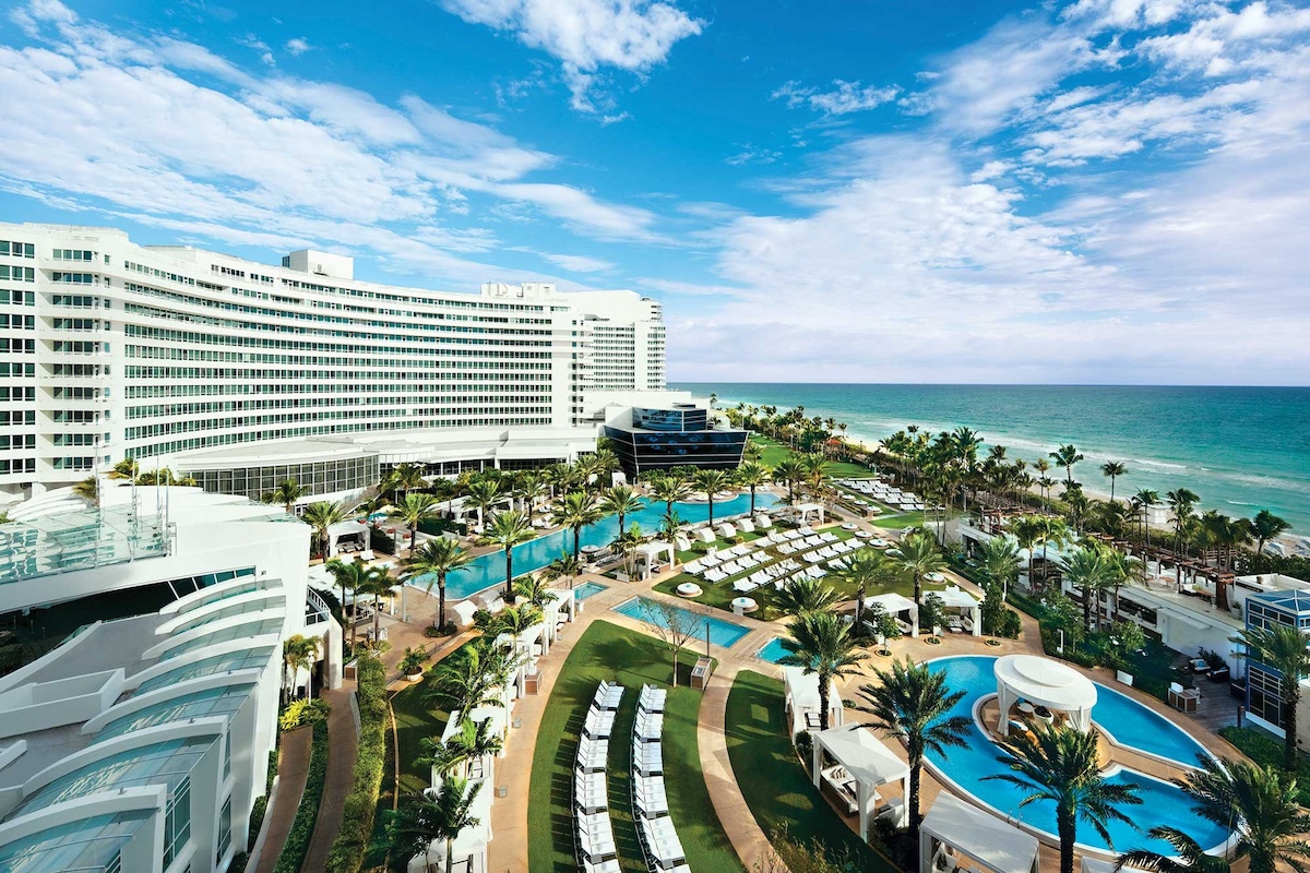 Hotel Fontainbleau Hilton Miami Beach hero image