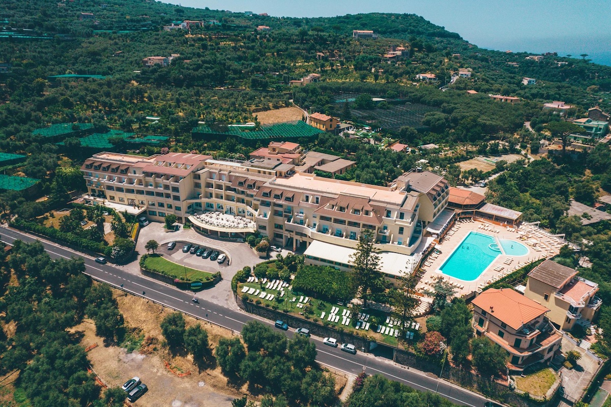 Hotel Grand Hotel Vesuvio: A Journey Through Time hero image