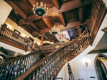 Pilgrimage Pit Stops: A Look at Ancient Rest Stops and Modern Hotels image