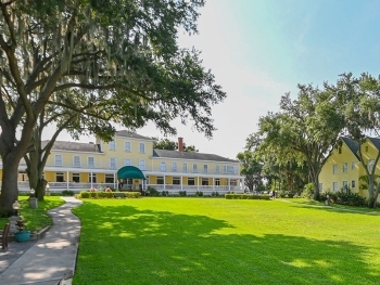 Lakeside Inn: A Mount Dora Gem image