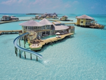 10 Celebrity Hotels image