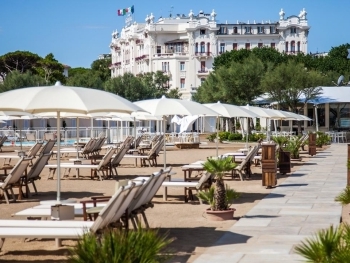 The Grandeur of Hotel Grand Hotel Rimini: A Detailed Exploration image